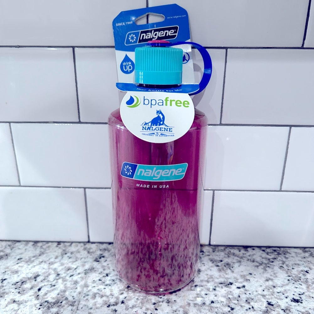 NWT Narrow Mouth Nalgene Water Bottle